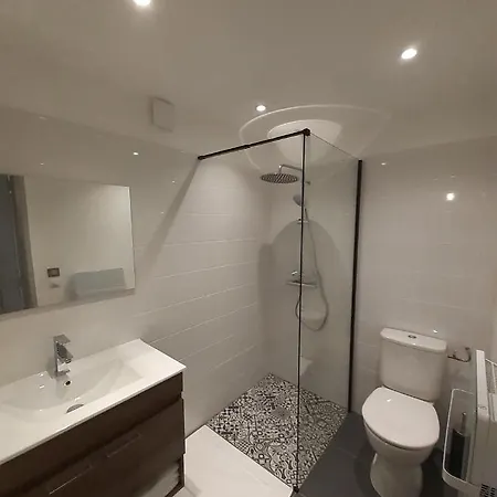 Apartment Le Menascle Saint-Georges-de-Luzençon